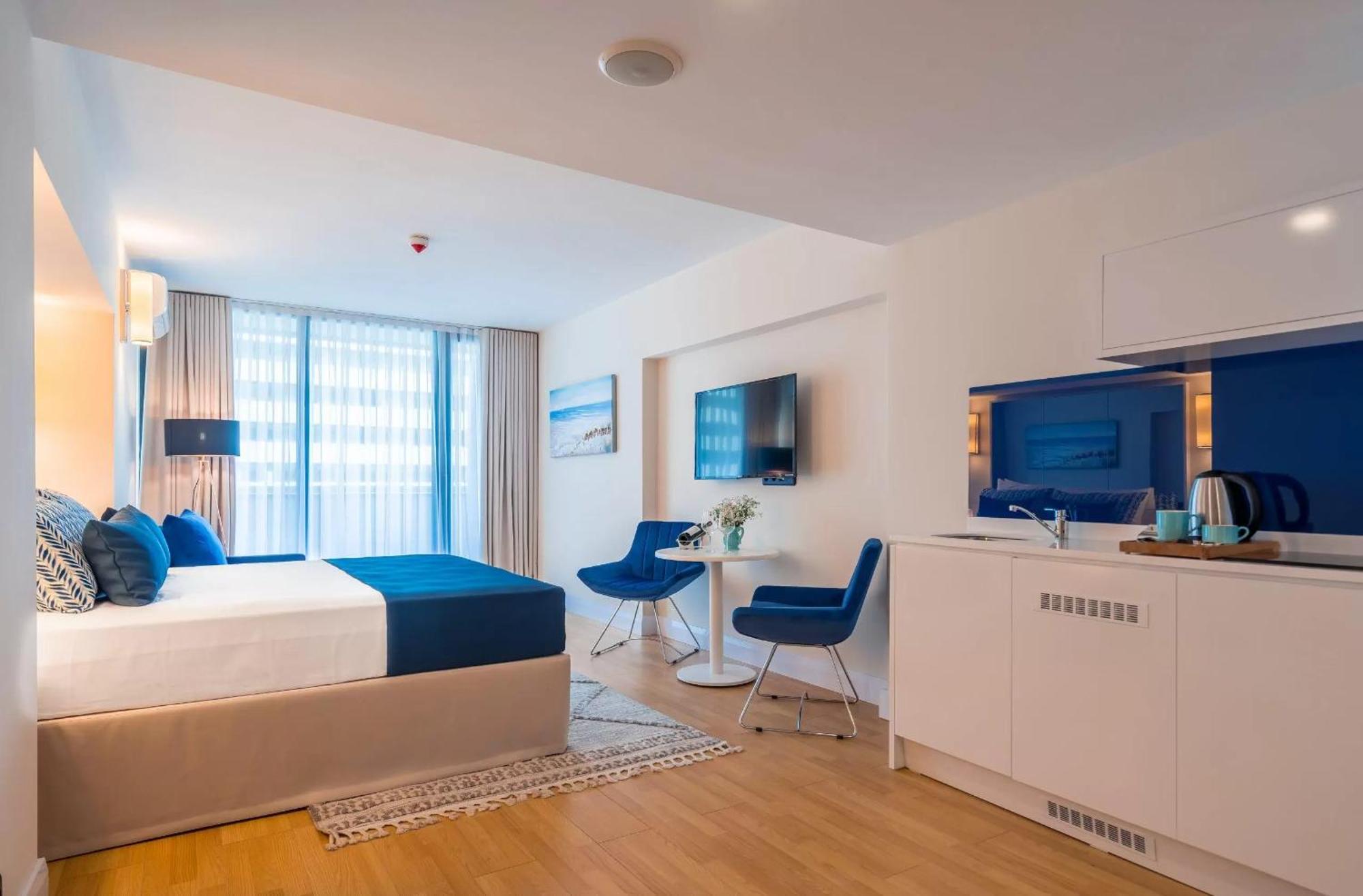 Panorama Sea View Central City Batumi & Aparthotel Bagian luar foto