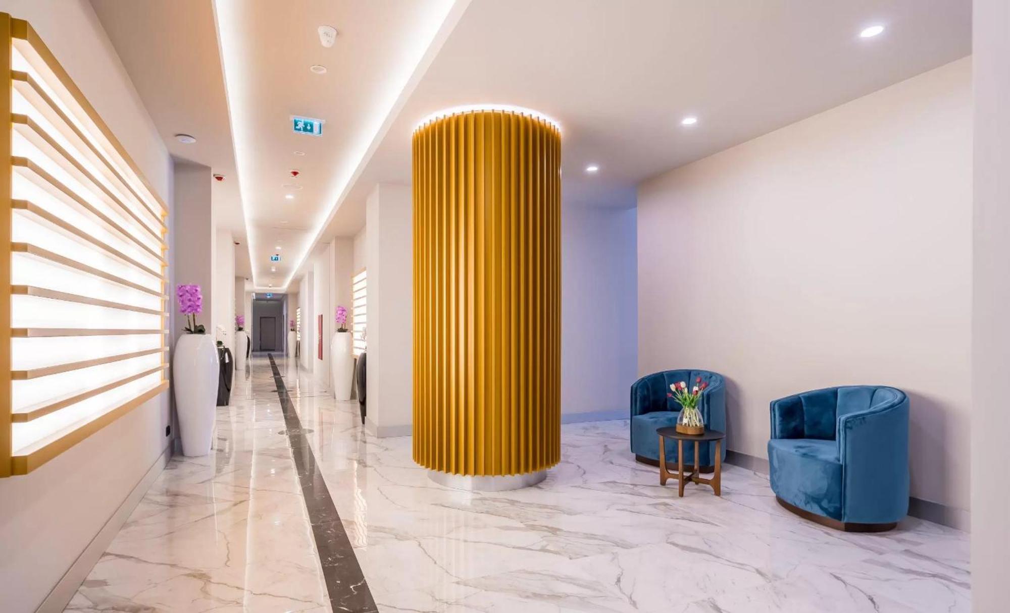Panorama Sea View Central City Batumi & Aparthotel Bagian luar foto